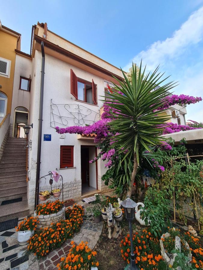 Helena Apartment Pula Exterior foto